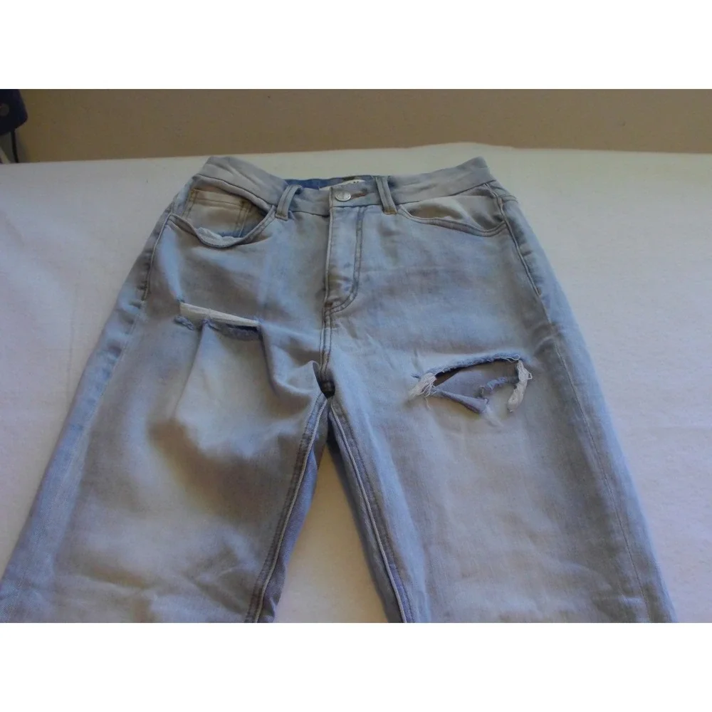 Dogma Distressed Light Wash Straight Leg Jeans with Split  Size 3‎